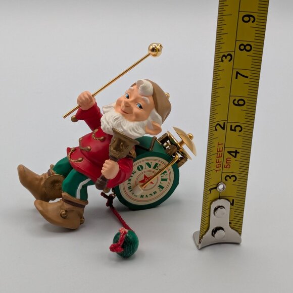 Hallmark Keepsake One Elf Marching Band 1993, Brass with Movement Ornament - Picture 9 of 10